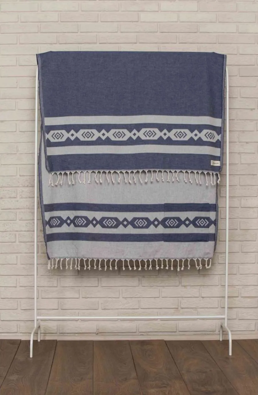 Acapulco Organic Turkish Towel with Zipper Pocket