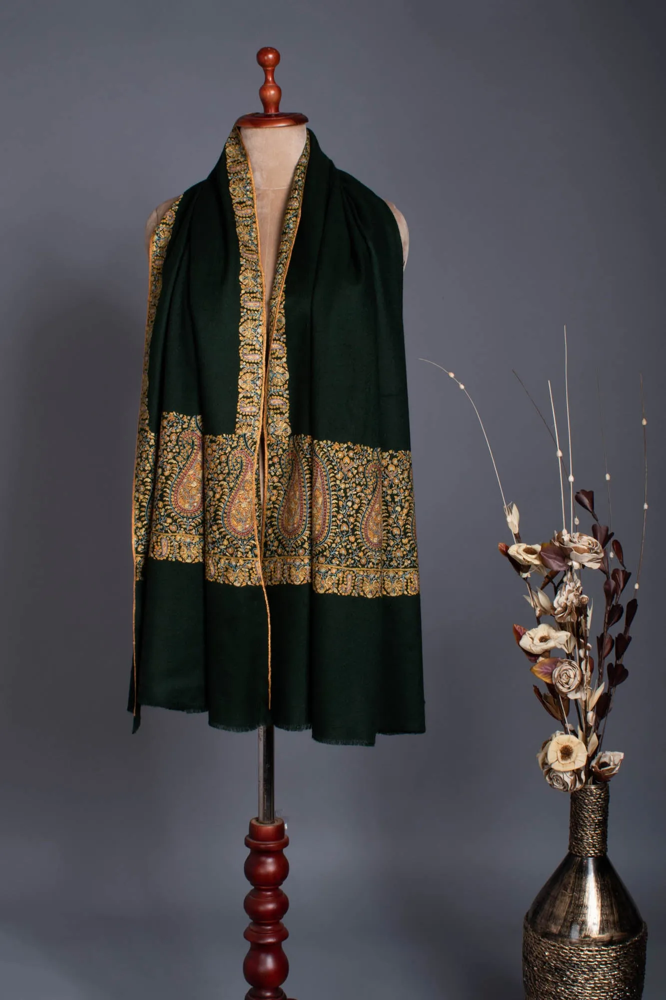 Deep Green Palla Embroidered Pashmina Shawl - NEWTOWN