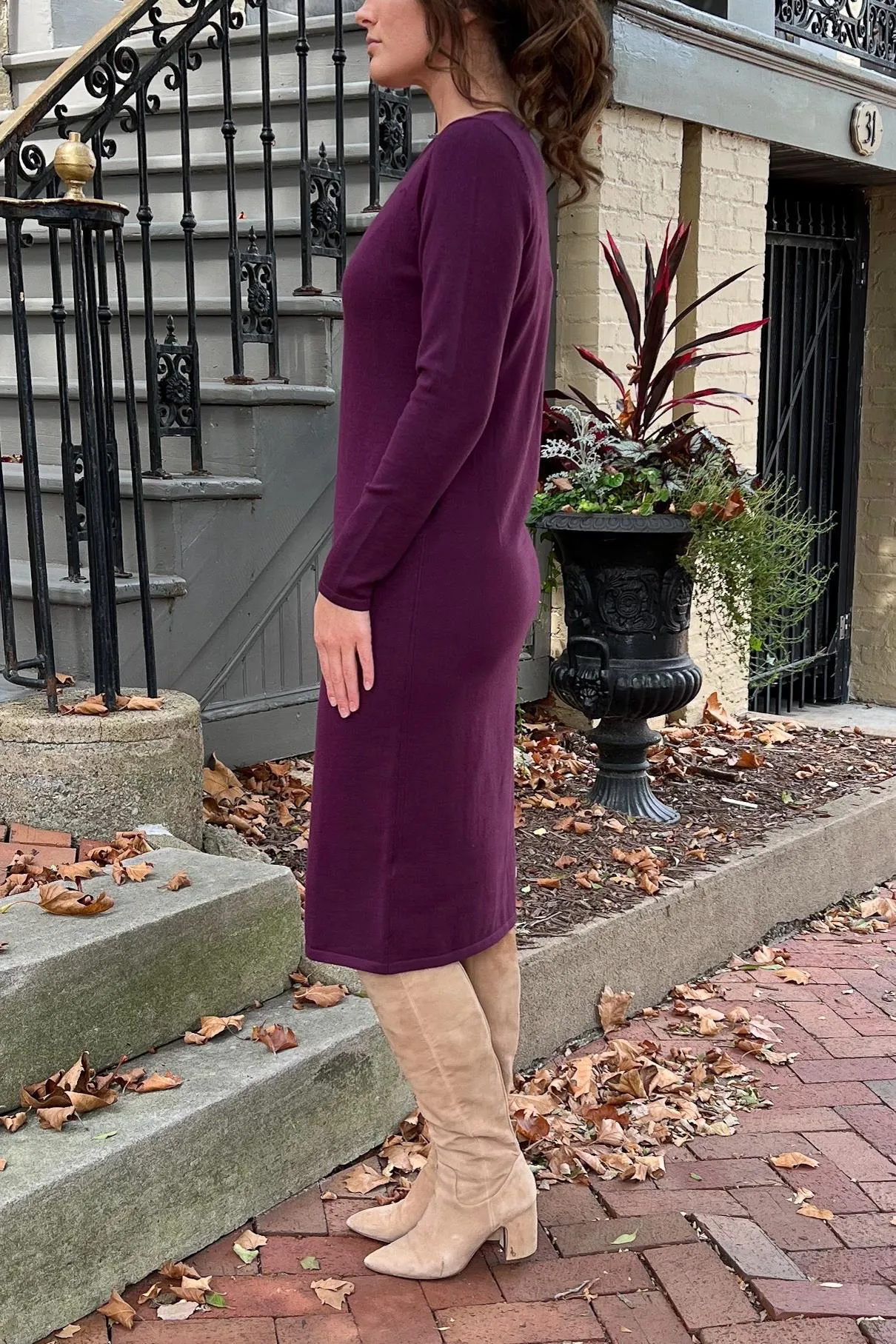 THE QUINN EVERYDAY SCOOP NECK SWEATER DRESS IN DK PURPLE