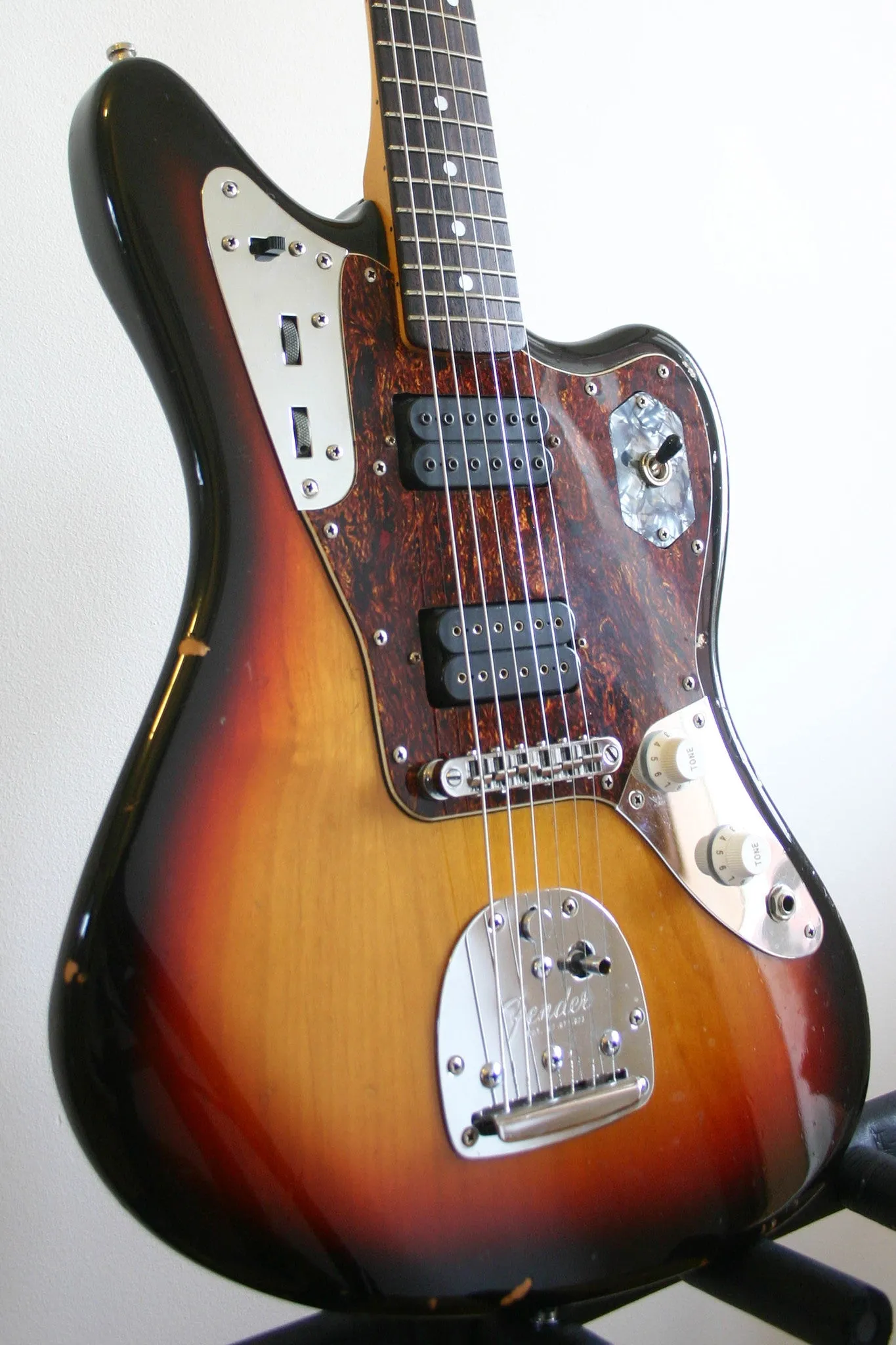 Used Fender Jaguar HH Reissue Kurt Cobain Mods